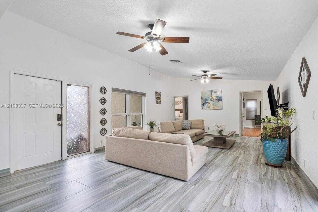 387 NW 39th Way, Deerfield Beach, FL 33442 photo 5