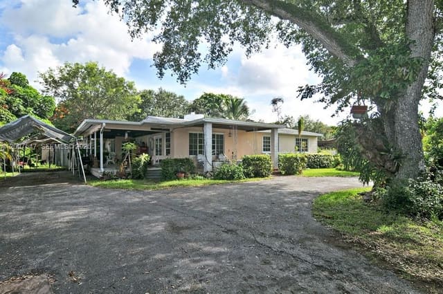 6851 Sunset Drive, South Miami, FL 33143