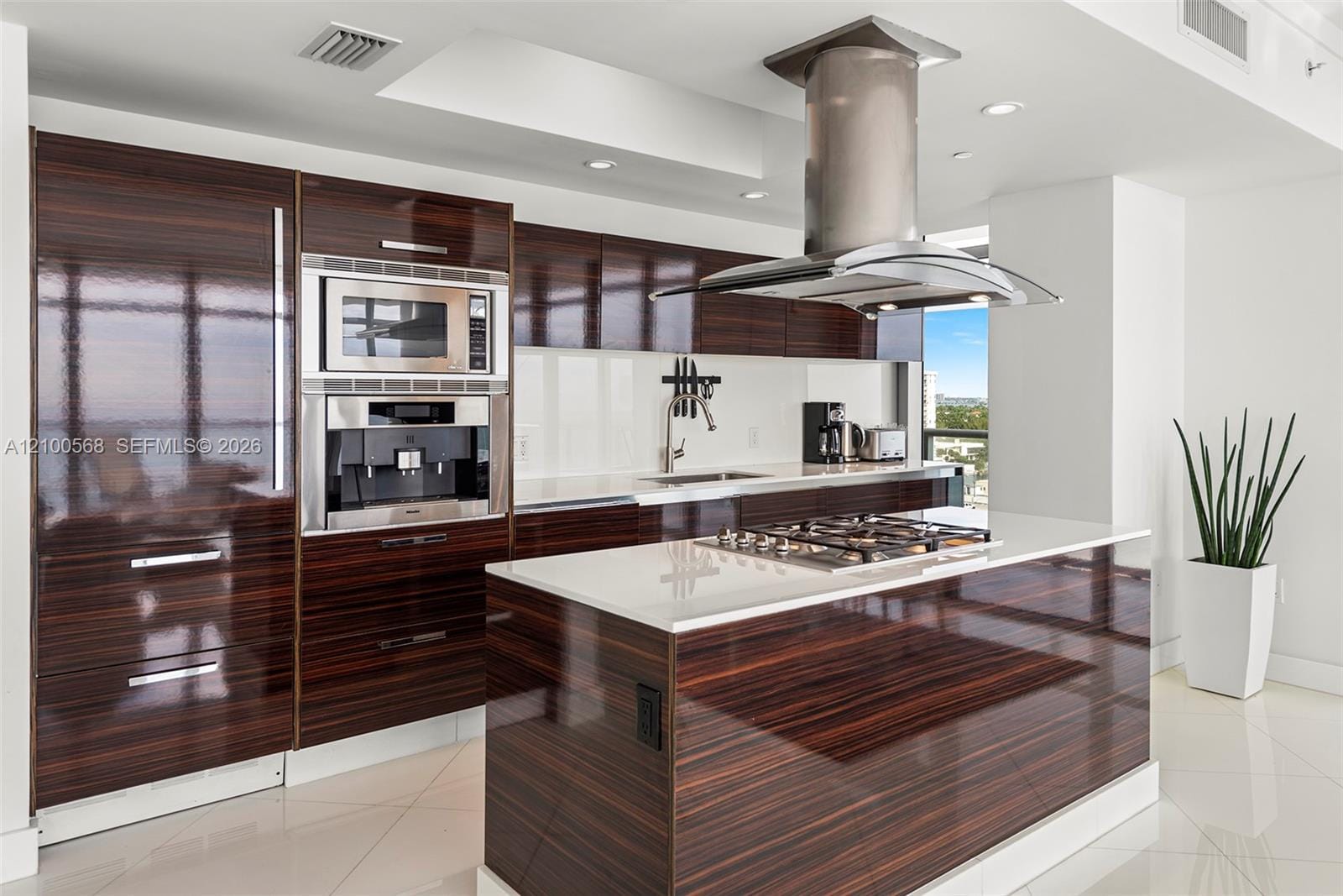 3737 Collins Avenue S-1301, Miami, FL 33140 photo 9