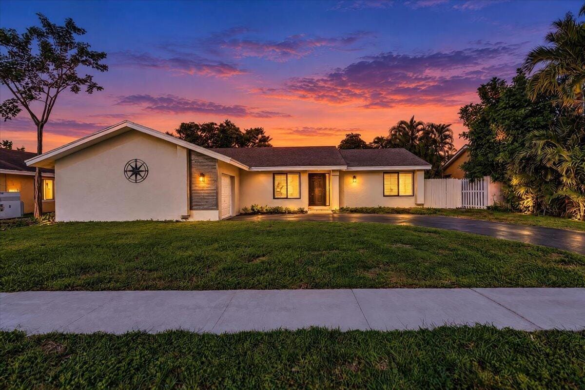 837 SW 56TH Avenue, Margate, FL 33068 photo 2
