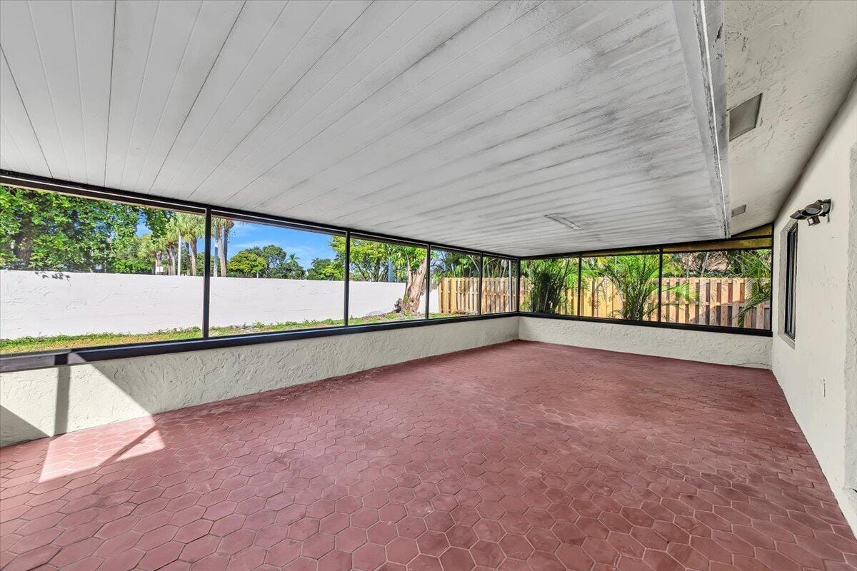 837 SW 56TH Avenue, Margate, FL 33068 photo 16