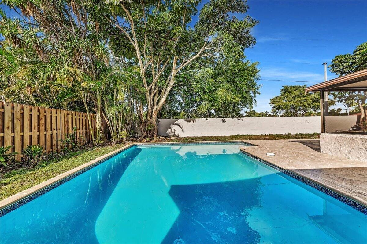837 SW 56TH Avenue, Margate, FL 33068 photo 19
