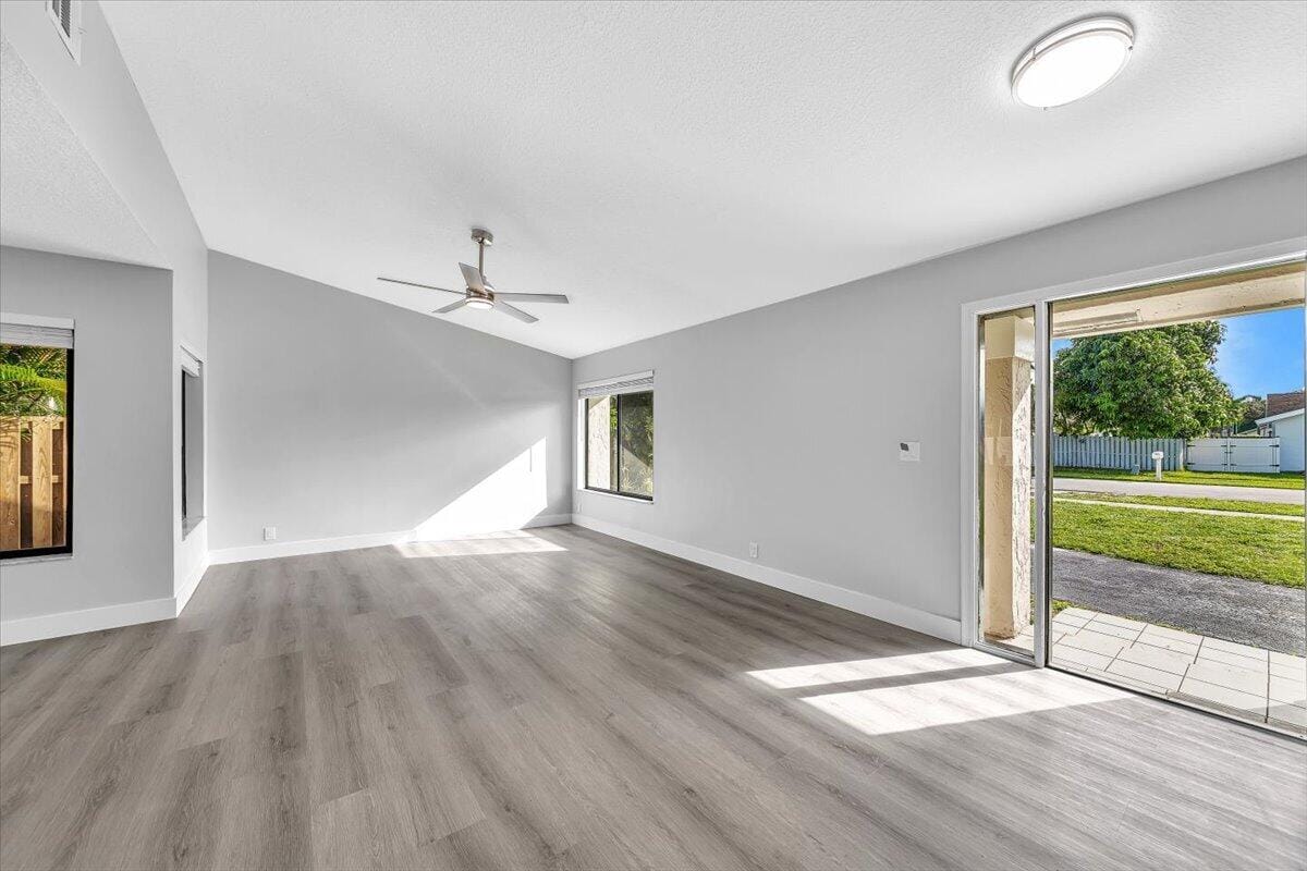 837 SW 56TH Avenue, Margate, FL 33068 photo 4