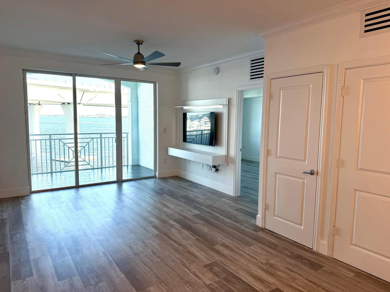 415 NW Flagler Avenue, Stuart, FL 34994 photo 2
