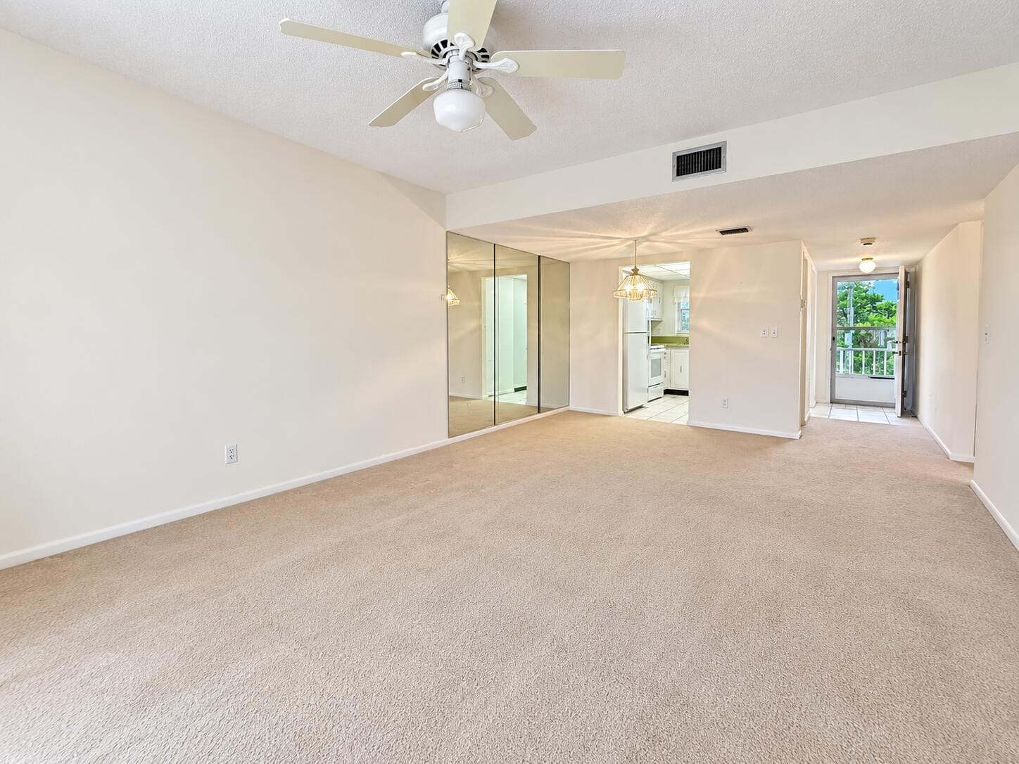 18081 SE COUNTRY CLUB Drive 21-207, Jupiter, FL 33469 photo 3