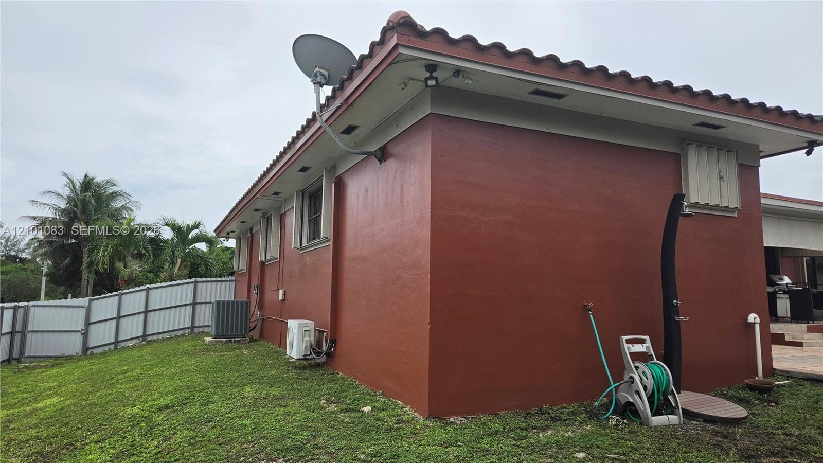 8065 SW 205th Terrace — photo 3