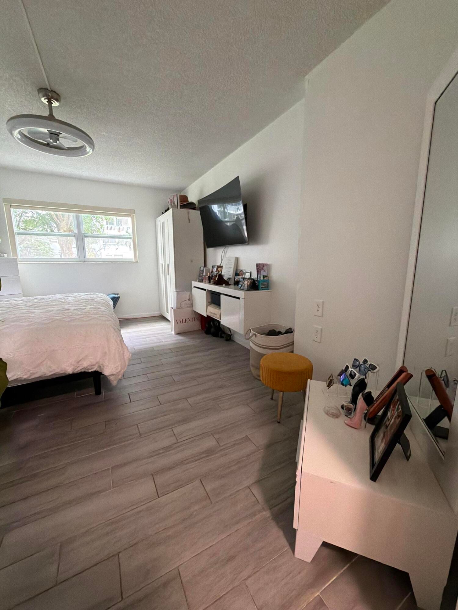 320 NE 12th Avenue 105, Hallandale Beach, FL 33009 photo 11