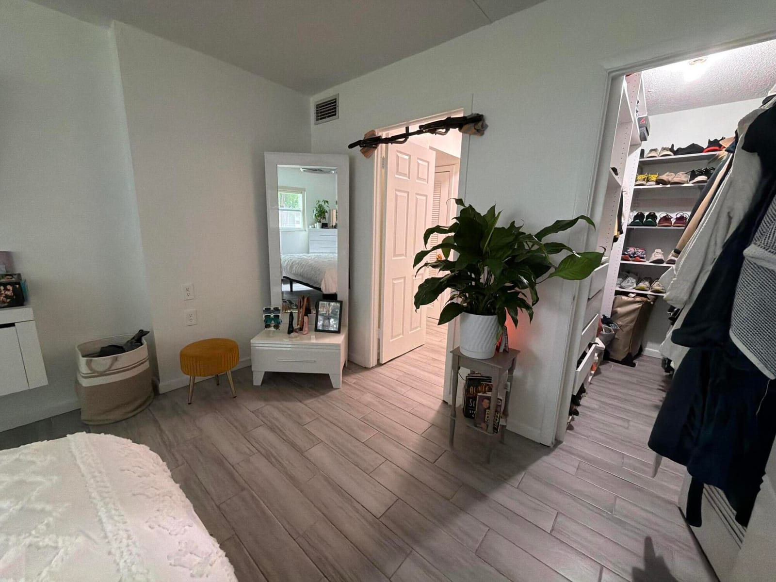 320 NE 12th Avenue 105, Hallandale Beach, FL 33009 photo 12