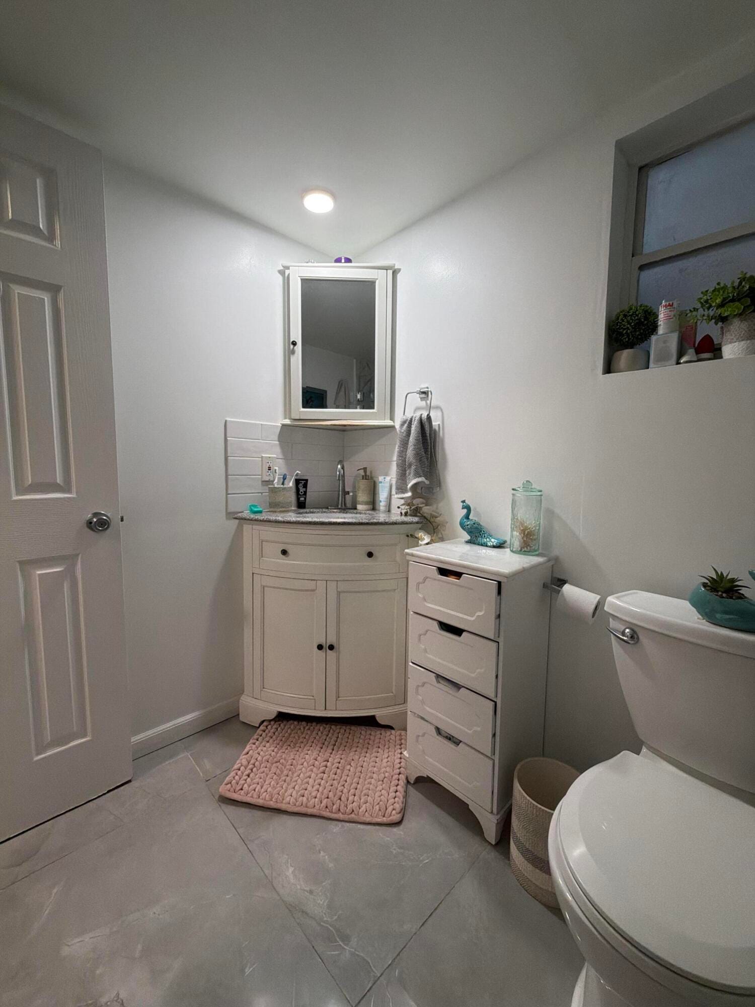 320 NE 12th Avenue 105, Hallandale Beach, FL 33009 photo 23