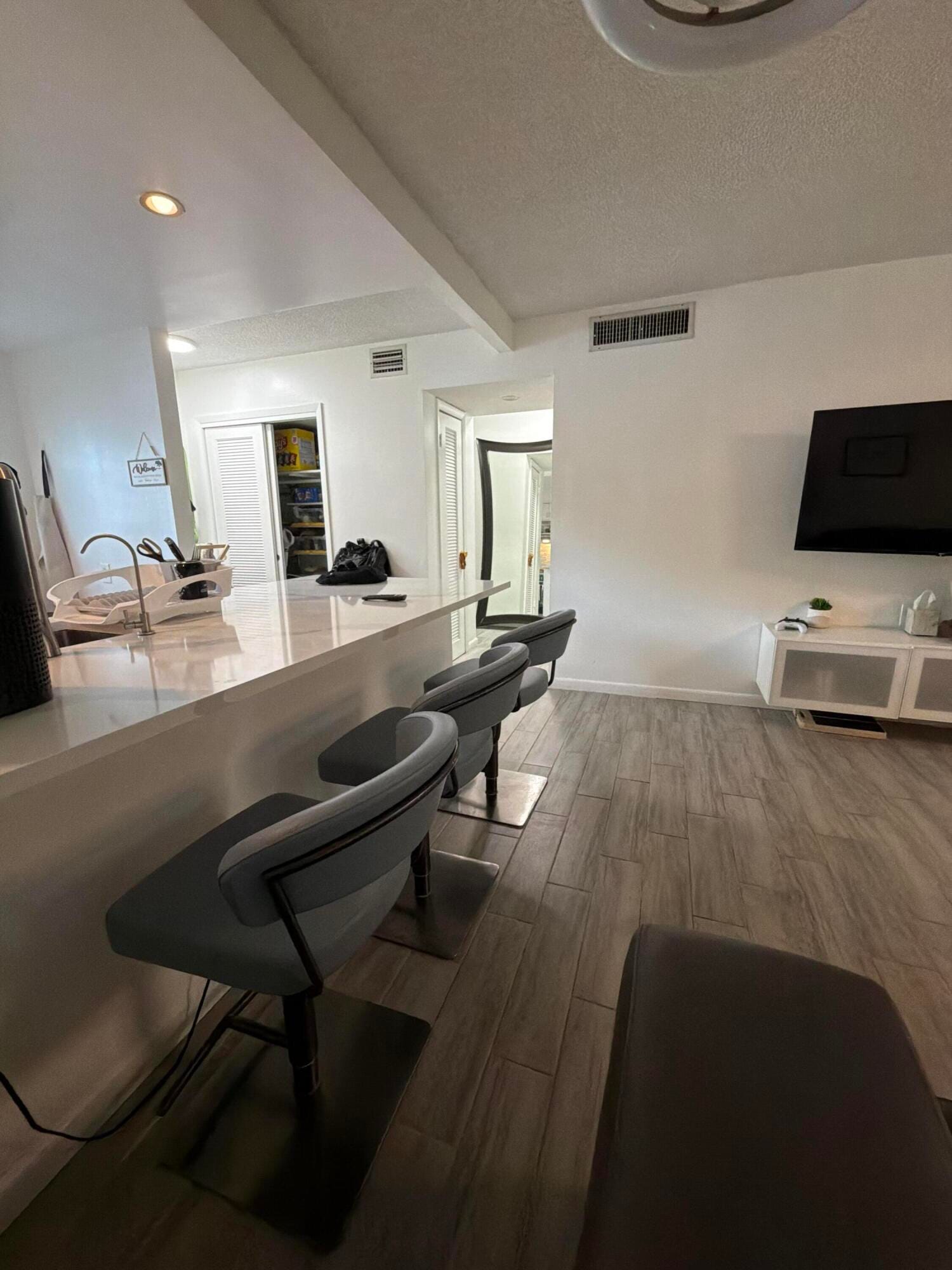 320 NE 12th Avenue 105, Hallandale Beach, FL 33009 photo 7