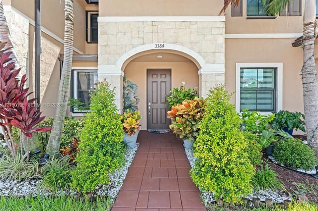 3384 W 106th Terrace, Hialeah, FL 33018