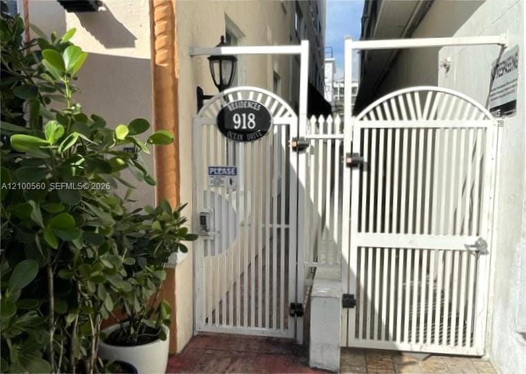 918 Ocean Drive 201, Miami Beach, FL 33139 photo 13