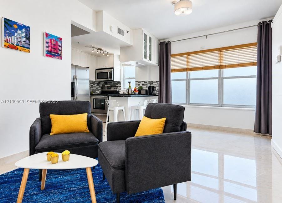918 Ocean Drive 201, Miami Beach, FL 33139 photo 4
