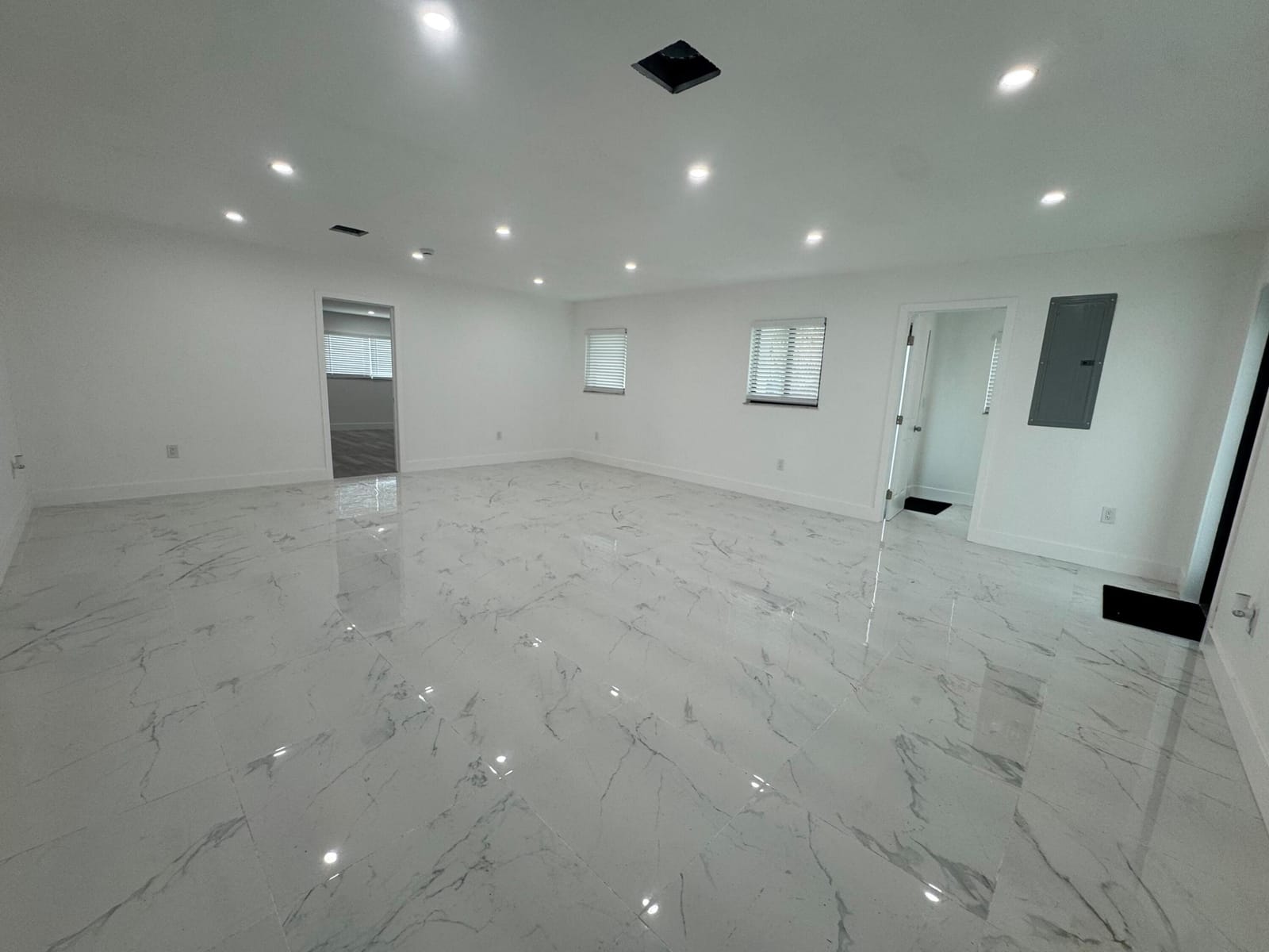 1031 NW 10TH Avenue, Fort Lauderdale, FL 33311 photo 10