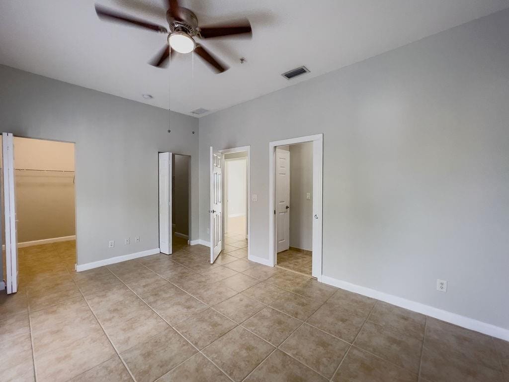 2 bedroom home for sale at 2379 Vintage, Lighthouse Point, FL 33064 — $2,700