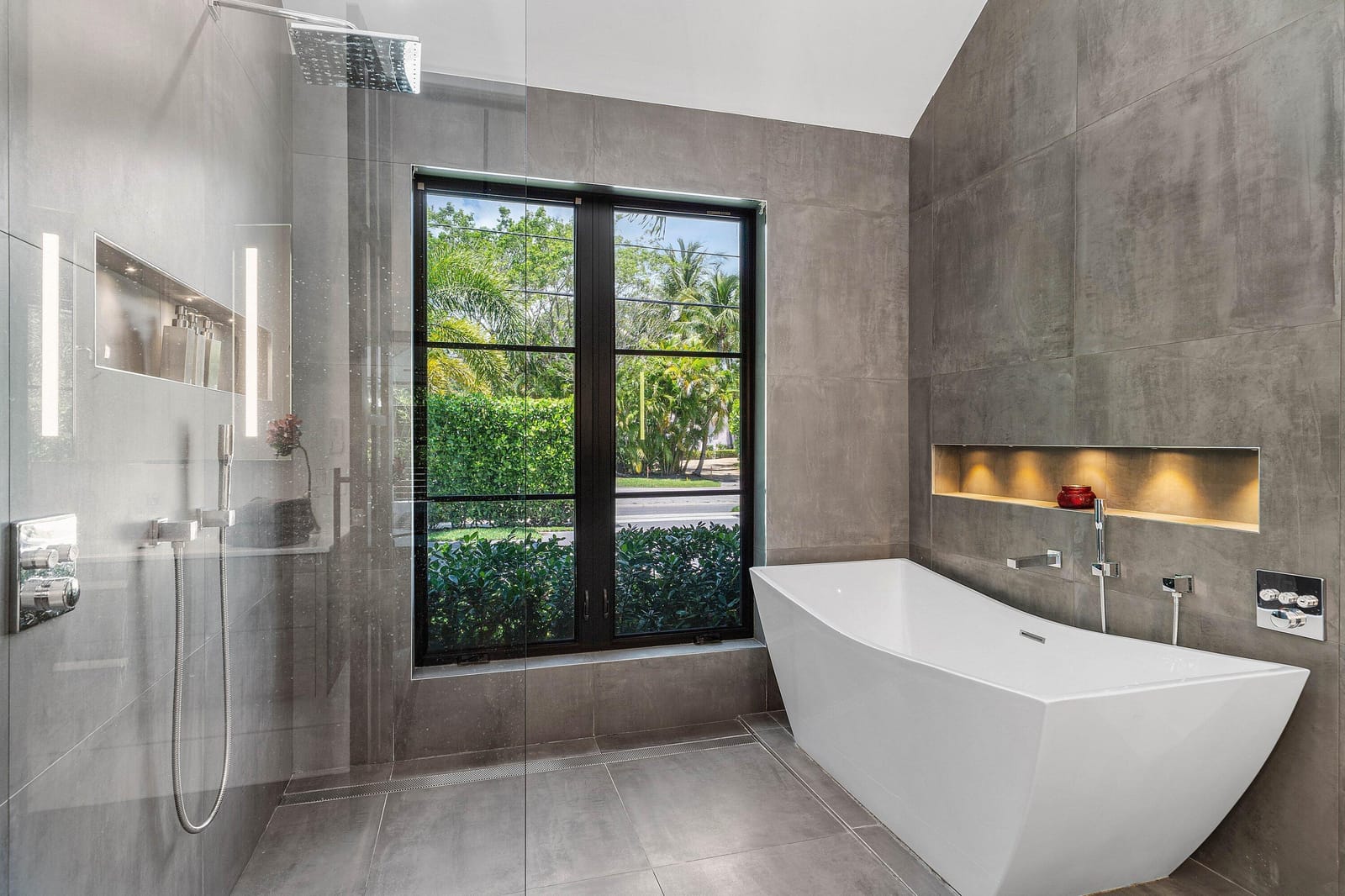 1275 N SWINTON Avenue, Delray Beach, FL 33444 photo 28