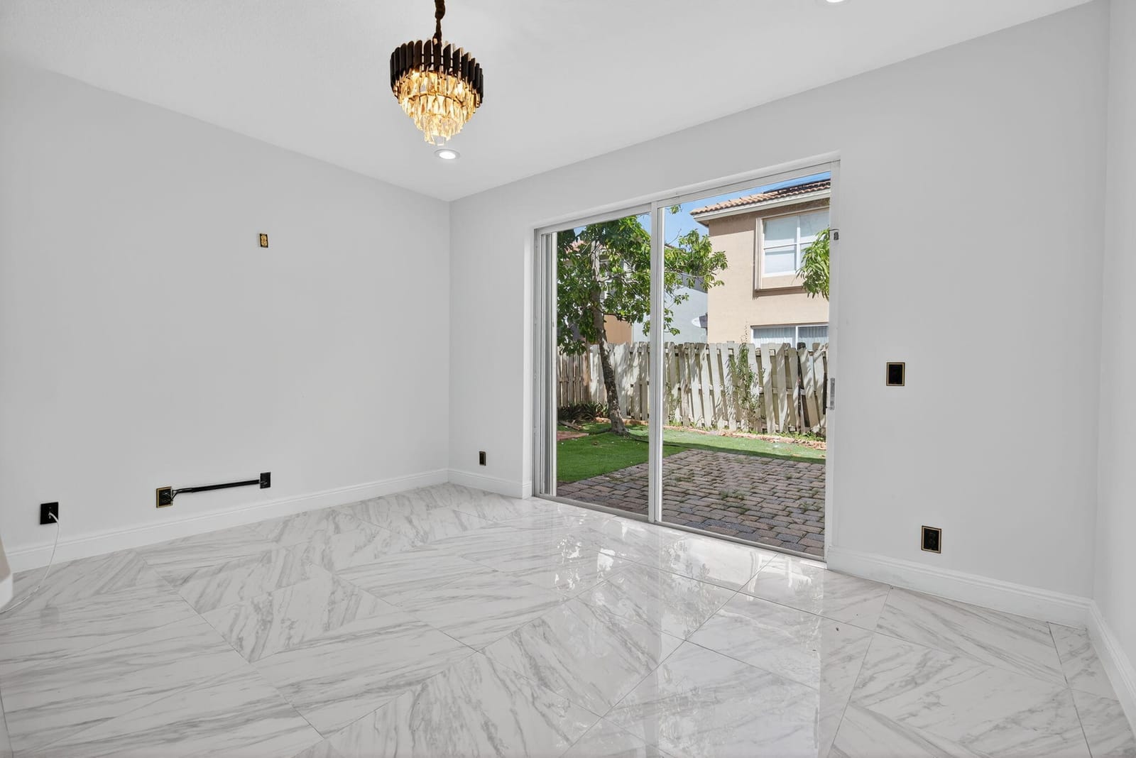 4083 LAKE TAHOE Circle — photo 6