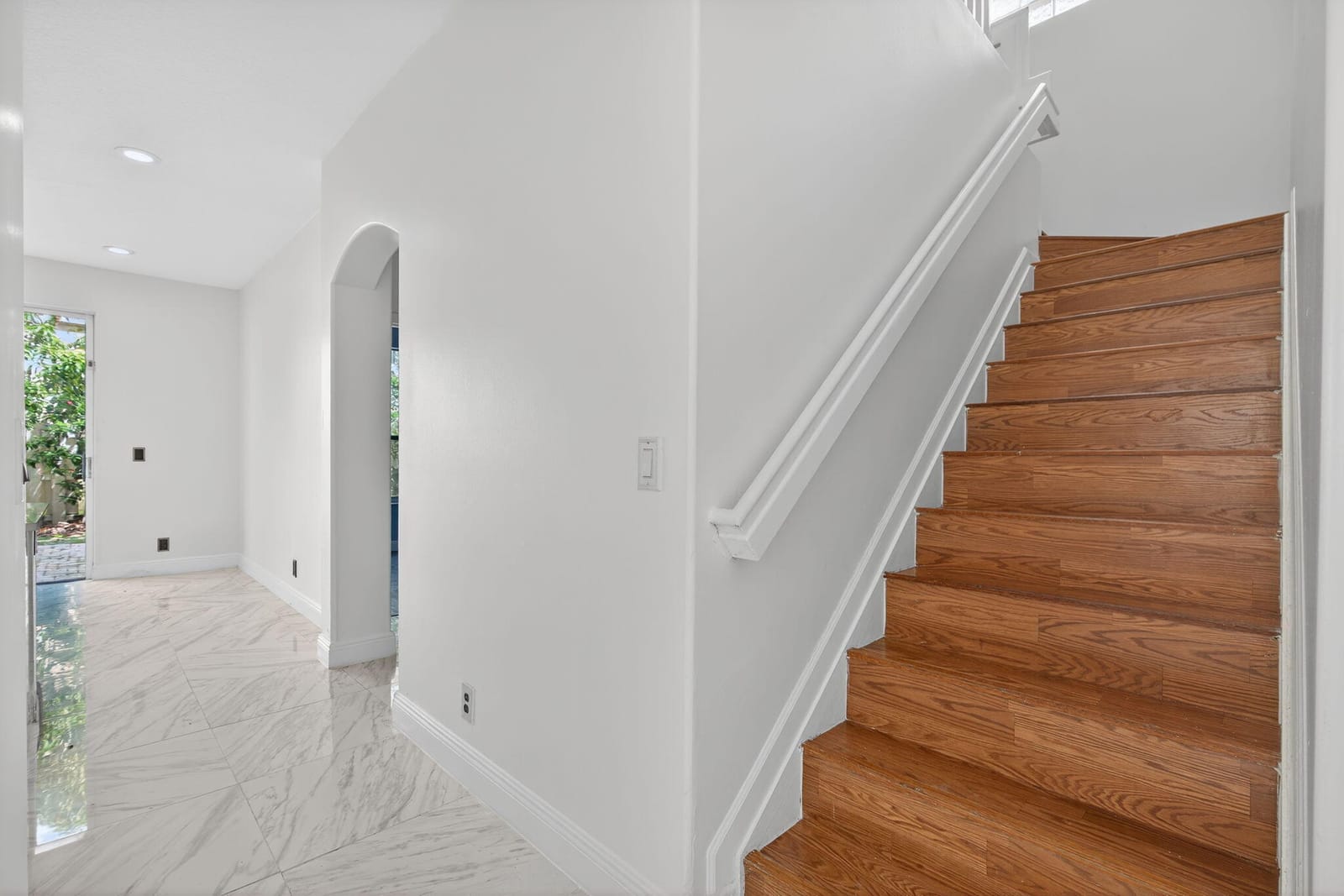 4083 LAKE TAHOE Circle — photo 9