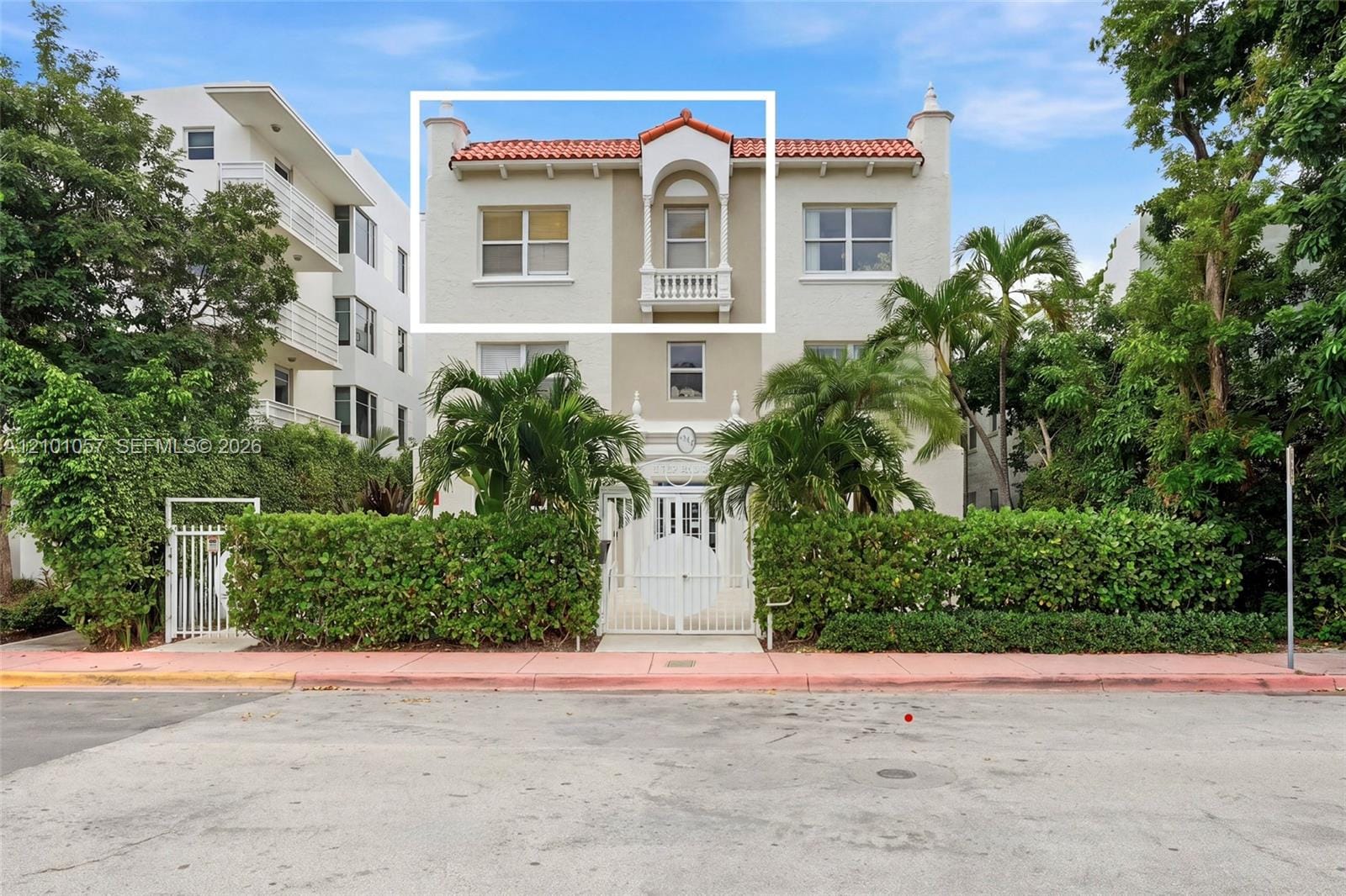 1542 Drexel Avenue 301, Miami Beach, FL 33139 photo 2
