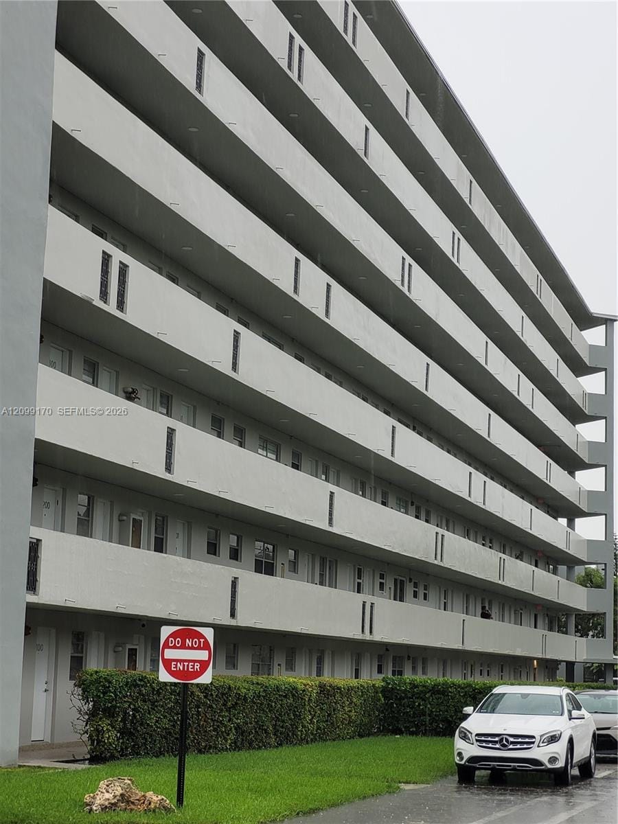 1770 NE 191st Street 615-1, Miami, FL 33179 photo 1