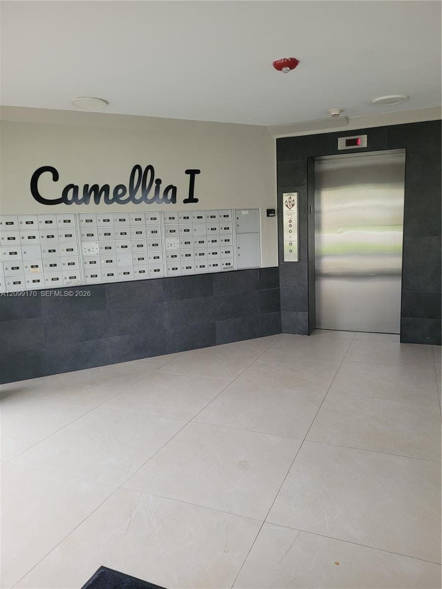 1770 NE 191st Street 615-1, Miami, FL 33179 photo 2