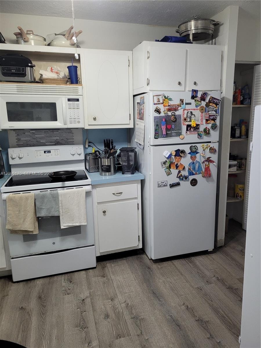 1770 NE 191st Street 615-1, Miami, FL 33179 photo 22
