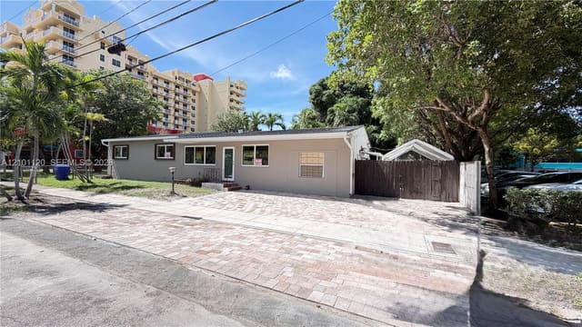 150 SW 41st Avenue, Miami, FL 33134