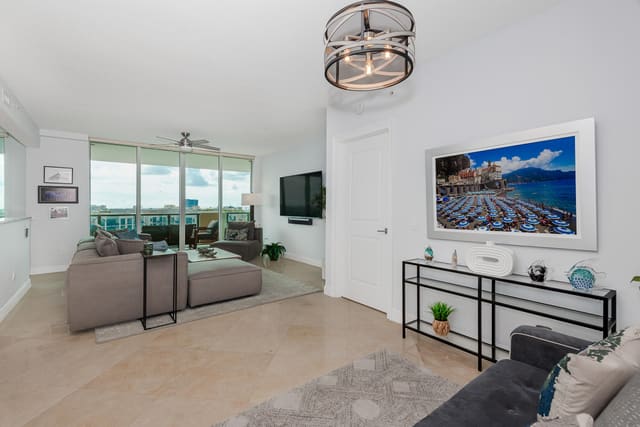 411 N NEW RIVER Drive E 1205, Fort Lauderdale, FL 33301