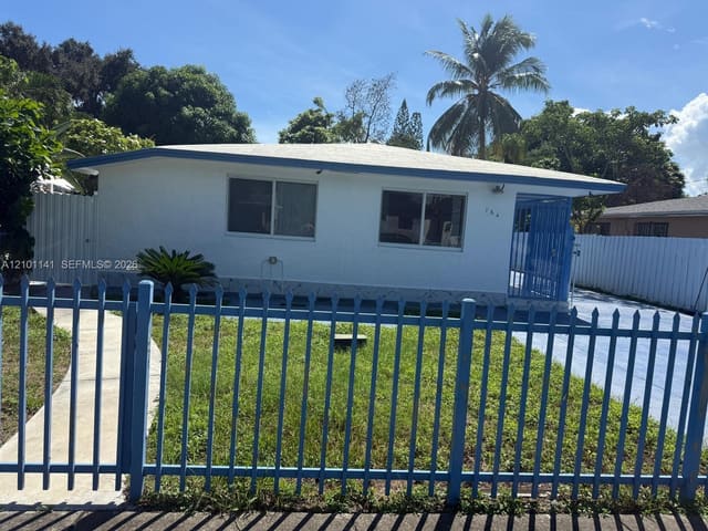 164 NE 169th Street, North Miami Beach, FL 33162