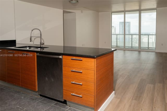 50 Biscayne Boulevard 4111, Miami, FL 33132