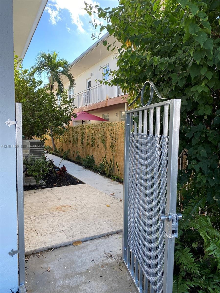 7435 Byron Avenue 04, Miami Beach, FL 33141 photo 27