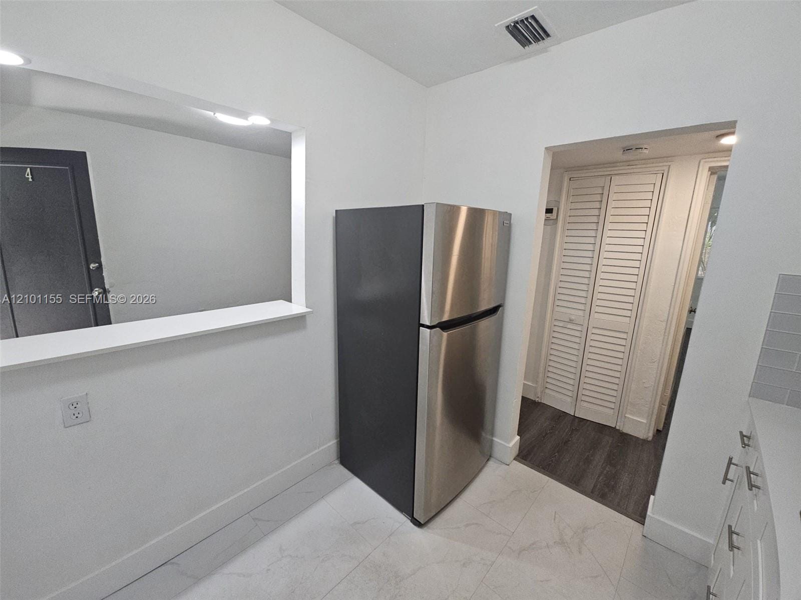 7435 Byron Avenue 04, Miami Beach, FL 33141 photo 4
