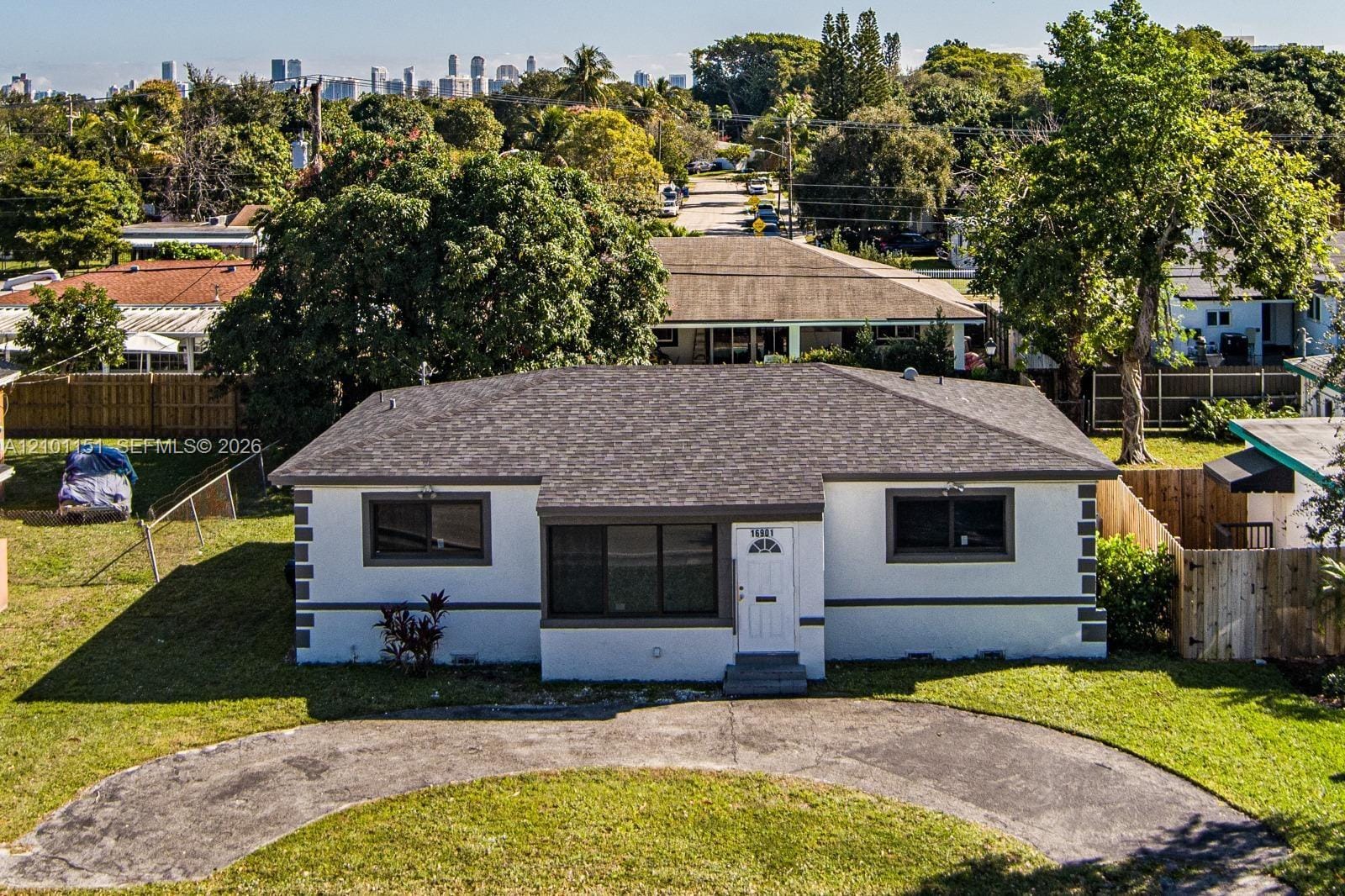 16901 NE 6th Avenue, North Miami Beach, FL 33162 photo 2
