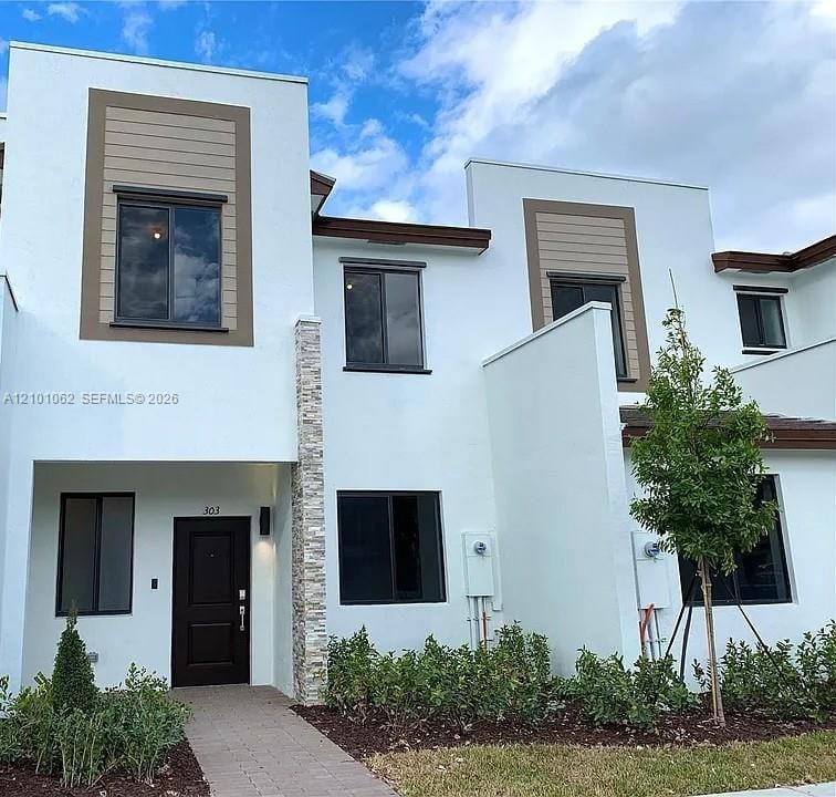 303 NE 208th Terrace 303, Miami, FL 33179