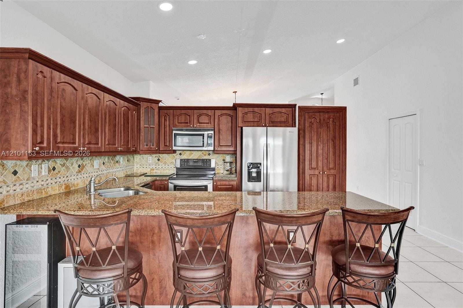 8741 NW 141st Terrace, Miami Lakes, FL 33018 photo 9