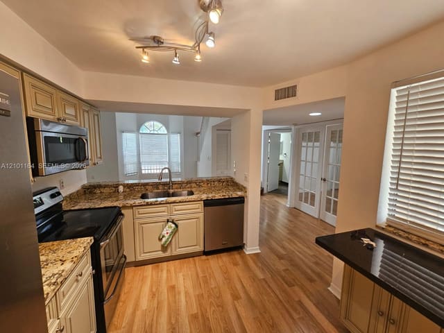 2206 Glenmoor Drive 2206, West Palm Beach, FL 33409