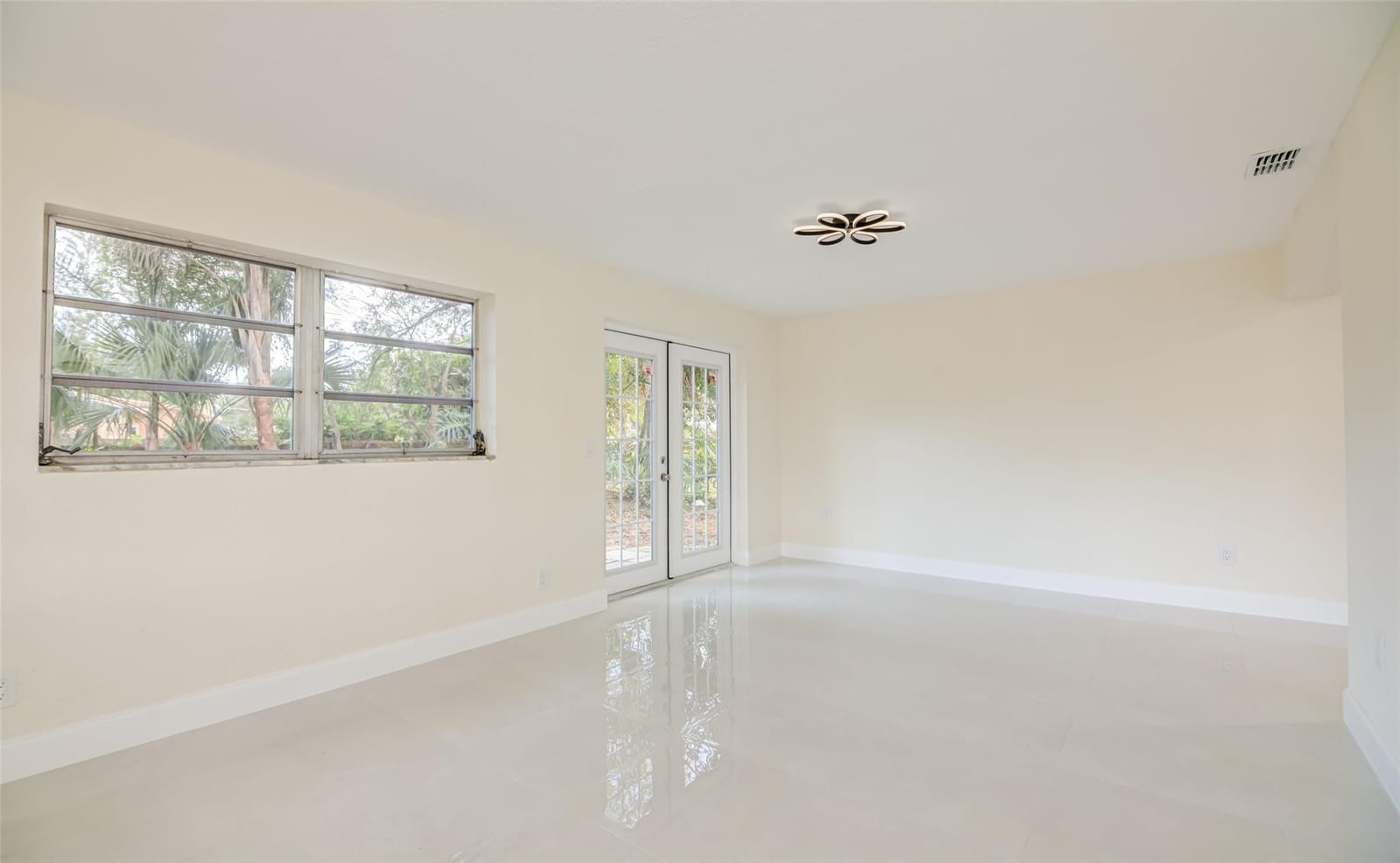 3105 18TH Street, Vero Beach, FL 32960 photo 10