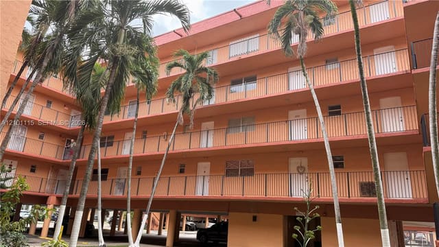 1950 W 56th Street 2210B, Hialeah, FL 33012