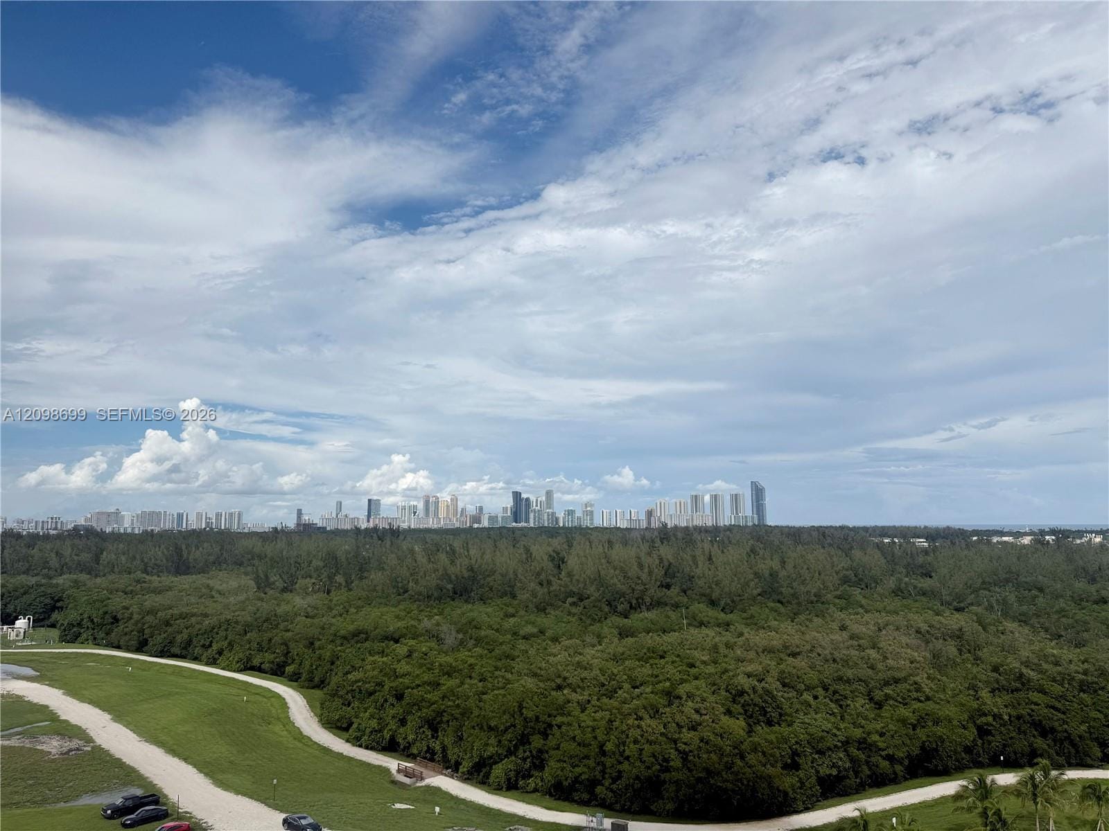 2411 Laguna Circle 901 — photo 2