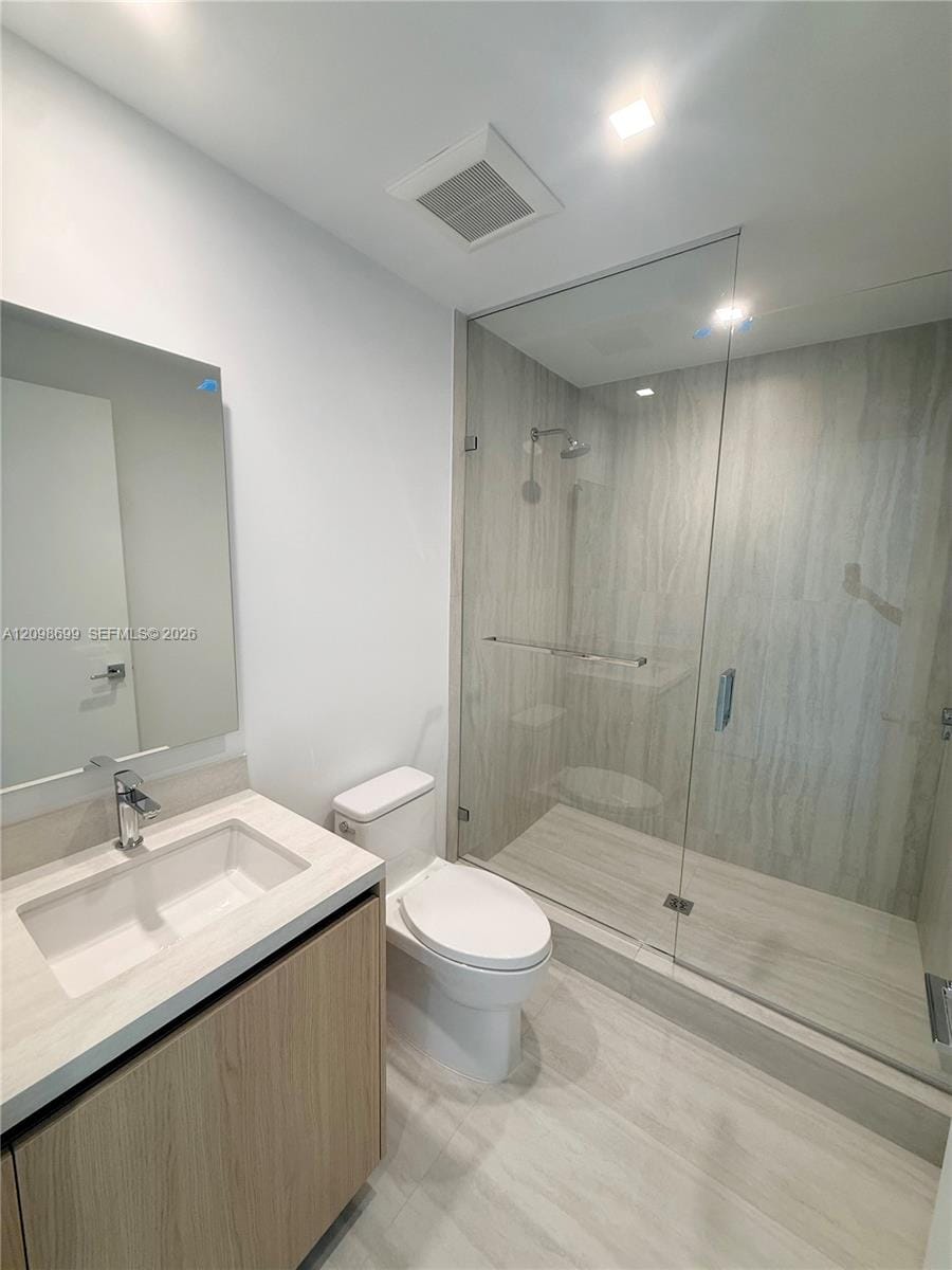 2411 Laguna Circle 901, North Miami, FL 33181 photo 14