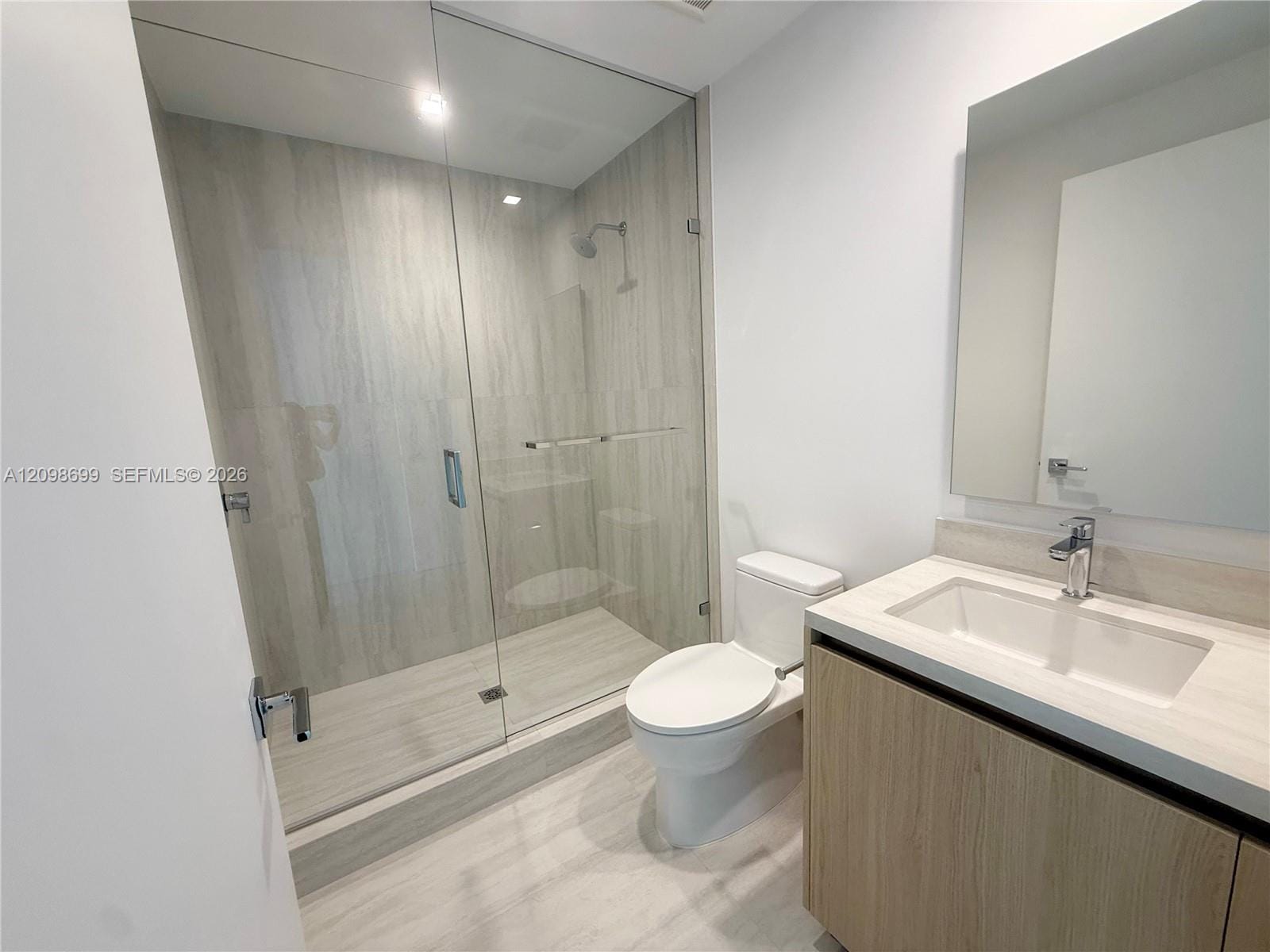 2411 Laguna Circle 901, North Miami, FL 33181 photo 15