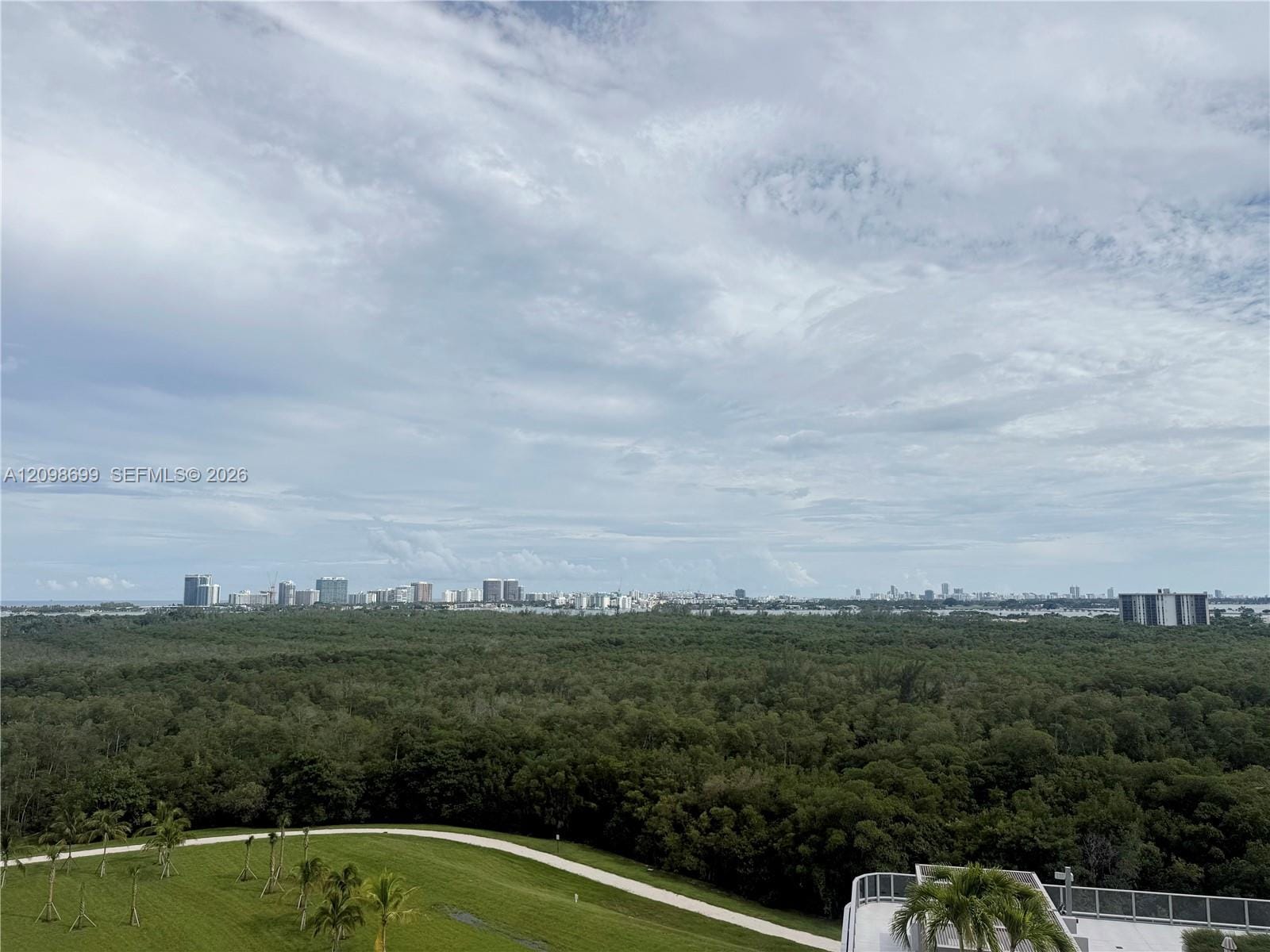 2411 Laguna Circle 901 — photo 3