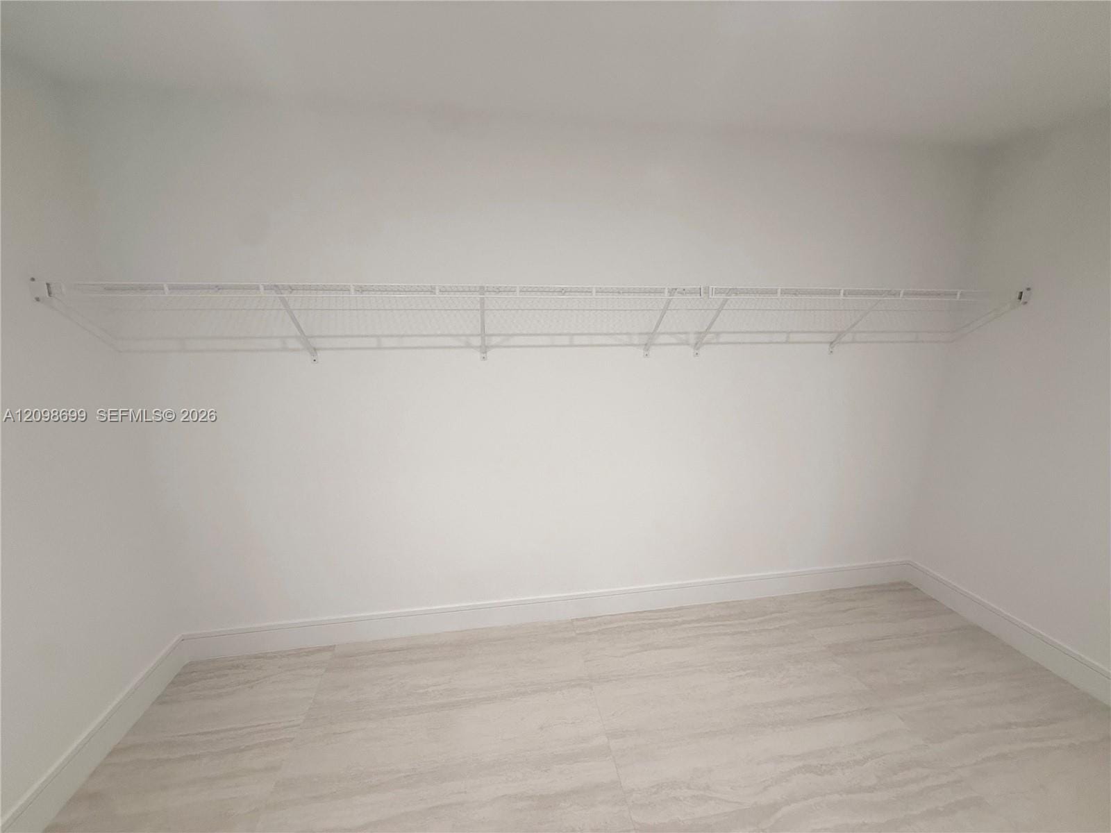 2411 Laguna Circle 901, North Miami, FL 33181 photo 23