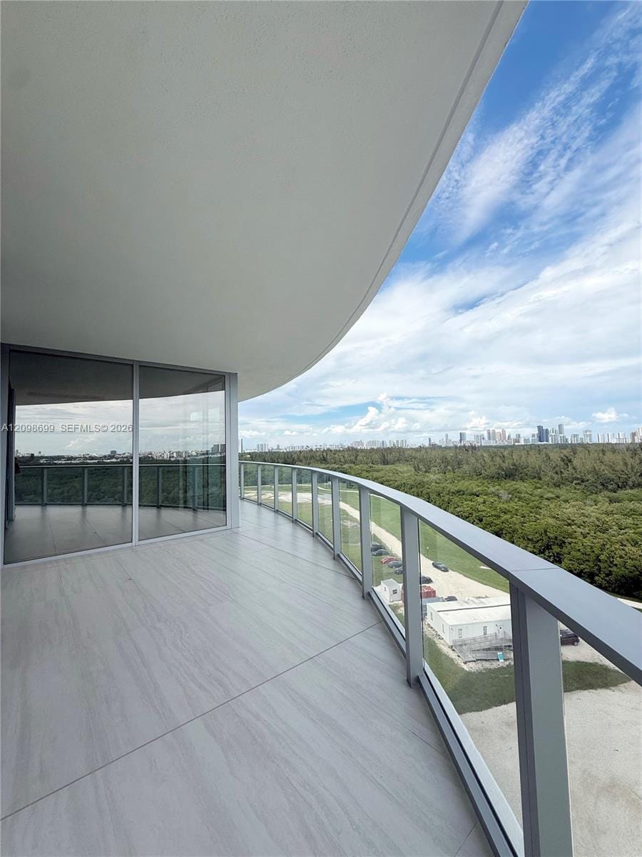 2411 Laguna Circle 901, North Miami, FL 33181 photo 26