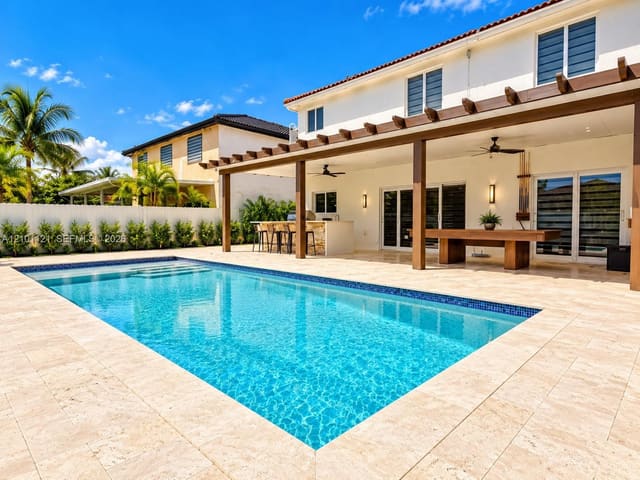 7874 NW 194th Street, Hialeah, FL 33015