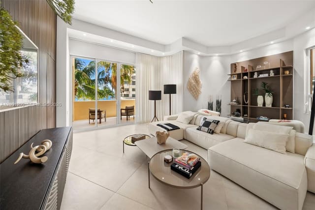 808 Brickell Key Drive 408, Miami, FL 33131