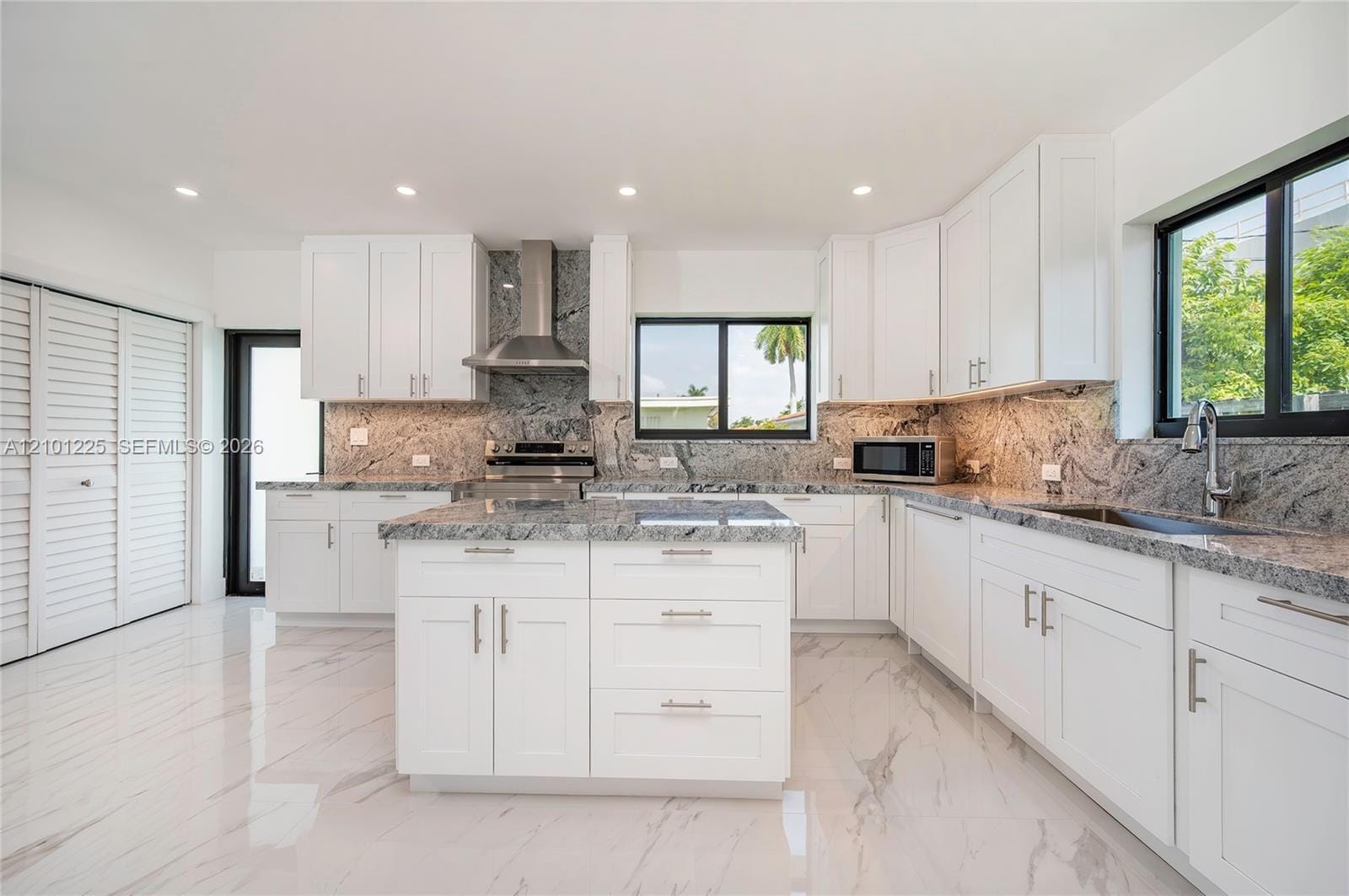 1621 S Treasure Drive, North Bay Village, FL 33141 photo 2