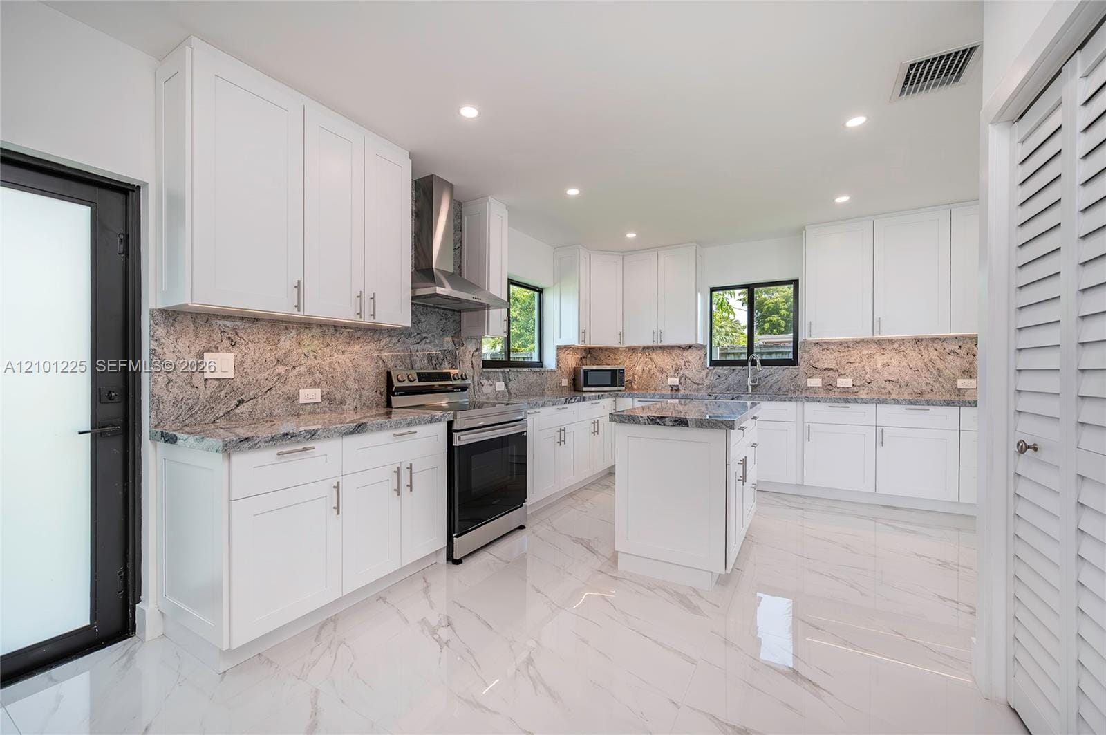 1621 S Treasure Drive, North Bay Village, FL 33141 photo 9