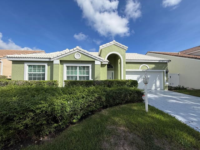 10126 Caoba Street, Palm Beach Gardens, FL 33410