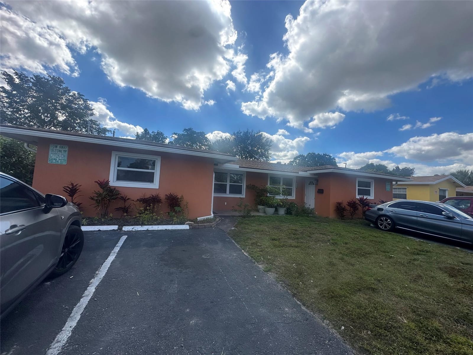 3 bedroom home for sale at 5400 17TH, Lauderhill, FL 33313 — $2,400